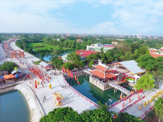 Lễ hội đền Lảnh Giang được tổ chức hàng năm thu hút sự tham gia của đông đảo nhân dân và du khách thập phương
